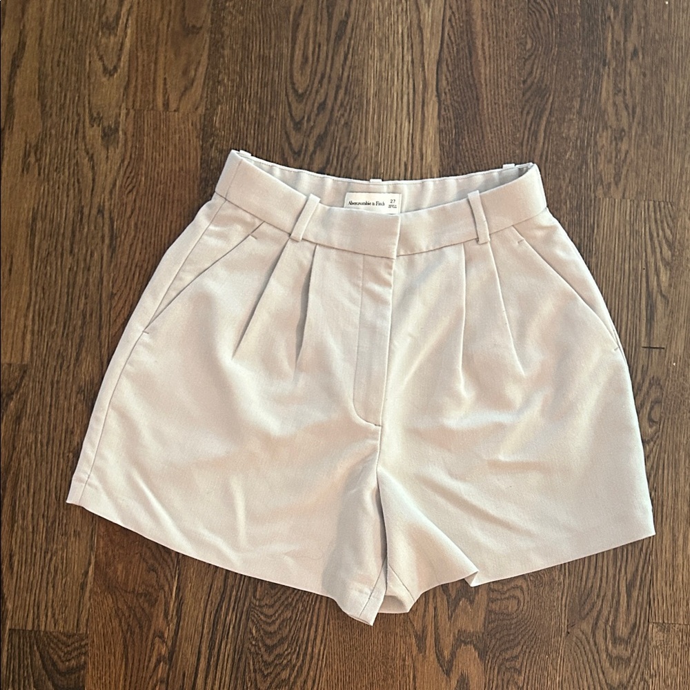 Women's  Khaki Pleated Shorts
